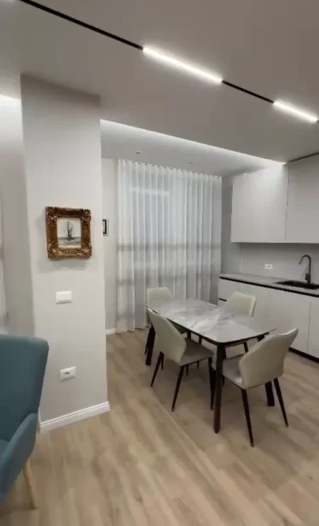 Tirane, jepet me qera apartament 2+1+Aneks+Ballkon Kati 10, 120 m² 1.200 € (Galeria Center)