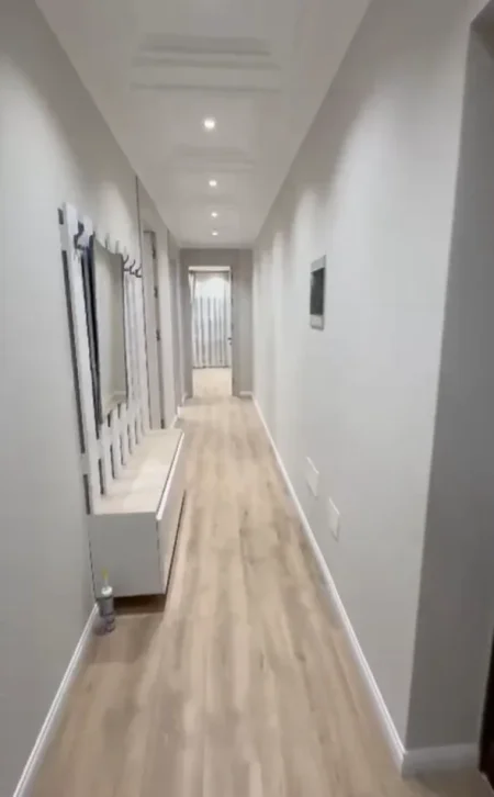 Tirane, jepet me qera apartament 2+1+Aneks+Ballkon Kati 10, 120 m² 1.200 € (Galeria Center)