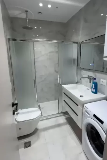 Tirane, jepet me qera apartament 2+1+Aneks+Ballkon Kati 10, 120 m² 1.200 € (Galeria Center)