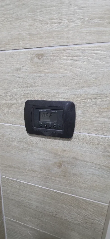 Tirane, jepet me qera apartament 2+1+Aneks Kati 1, 96 m² 1.000 € (Galeria Center)