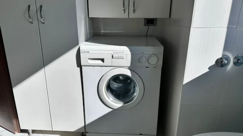 Tirane, jepet me qera apartament 1+1+Aneks+Ballkon Kati 7, 60 m² 800 € (Pazari i ri)