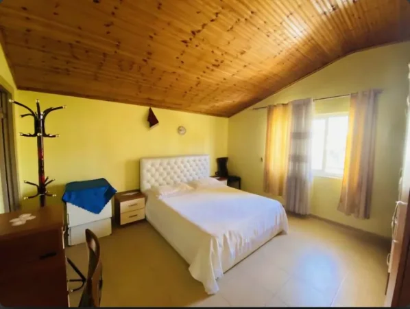 Durres, shitet Vile 2 Katshe Kati 2, 263 m² (Rruga e Plazhit Durres)