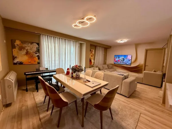 Tirane, shitet apartament 1+1+Aneks+Ballkon Kati 4, 99 m² 435.000 € (Qytet Studenti)