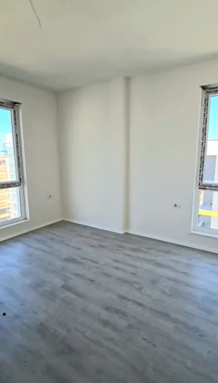 Tirane, jepet me qera apartament 3+1+Aneks+Ballkon Kati 7, 117 m² 550 € (Univers City)