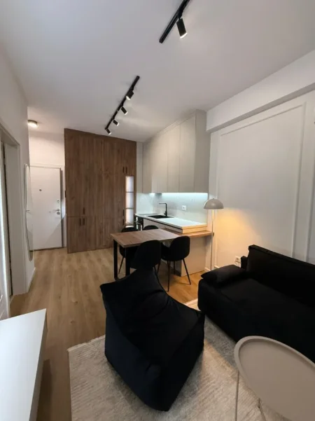 Tirane, jepet me qera apartament 1+1+Aneks Kati 7, 50 m² 500 € (Komoleksi Kadiu)
