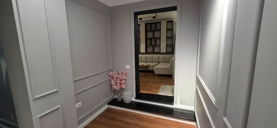 Tirane, jepet me qera apartament 2+1+Aneks+Ballkon Kati 8, 110 m² 800 € (Perballe Delijorgjit)