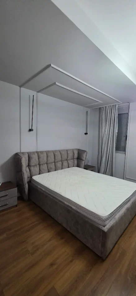 Tirane, jepet me qera apartament 2+1+Aneks+Ballkon Kati 8, 110 m² 800 € (Perballe Delijorgjit)