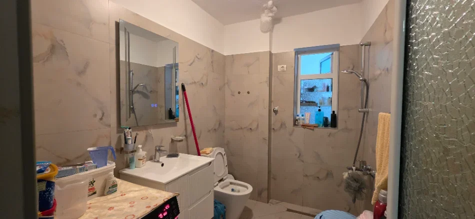 Tirane, shitet apartament 4+1+Aneks+Ballkon Kati 4, 120 m² (Ali dem)