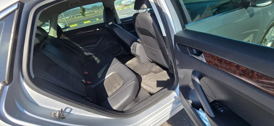 Durres, shitet makine Nafte, gri metalizato automatik Kondicioner 252.000 km 6.500 €