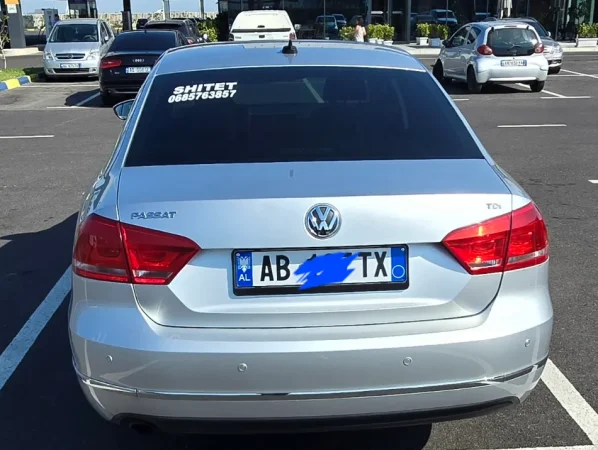 Durres, shitet makine Passat 2013 Nafte, gri metalizato automatik Kondicioner 252.000 km 6.500 €
