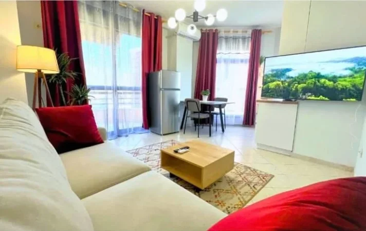 Tirane, jepet me qera apartament 1+1+Ballkon Kati 8, 60 m² 550 € 