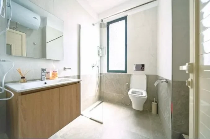 Tirane, jepet me qera apartament 1+1+Ballkon Kati 8, 60 m² 550 € 