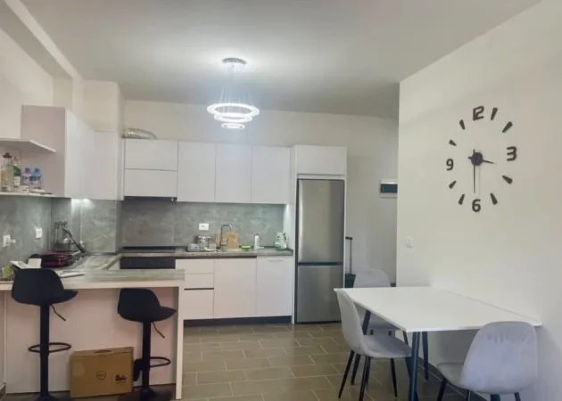 Tirane, jepet me qera apartament 1+1 Kati 8, 66 m² 500 € 