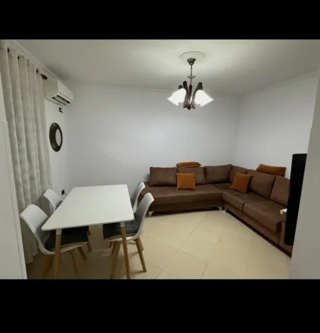 Tirane, jepet me qera apartament 2+1 Kati 2, 70 m² 500 € 