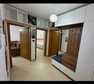 Tirane, jepet me qera apartament 2+1 Kati 2, 70 m² 500 € 