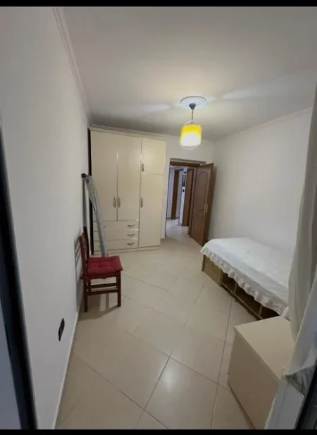 Tirane, jepet me qera apartament 2+1 Kati 2, 70 m² 500 € 