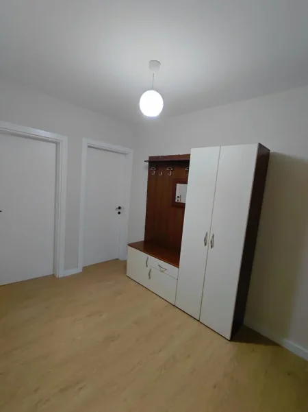 Tirane, jepet me qera apartament 1+1+Ballkon Kati 2, 54 m² 500 € (Myrteza topi)