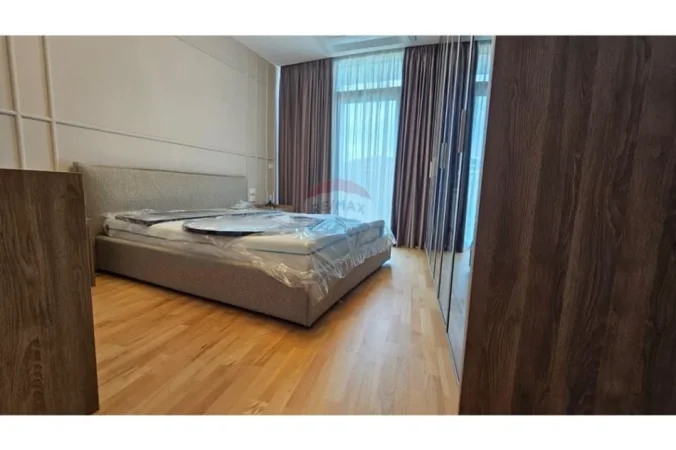 Tirane, jepet me qera apartament 2+1+Ballkon , 1.800 € (Lake View Residences, Liqeni i Tiranes)