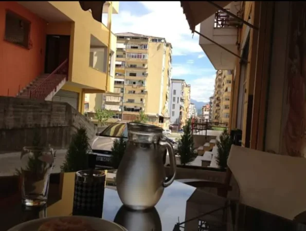 Tirane, shitet nga Pronari, pa-komision ambjent biznesi Kati 0, 97 m² 200.000 € (Rruga Shkelqim Fusha)