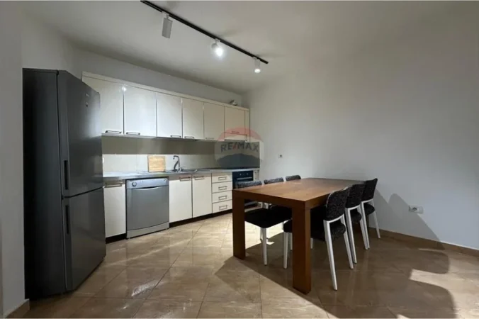Tirane, shitet apartament 2+1+Ballkon , 84 m² (Astir)