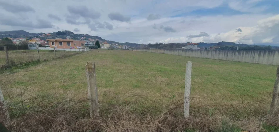 Tirane, shitet truall , 10.000 m² 1.000.000 € (vore)