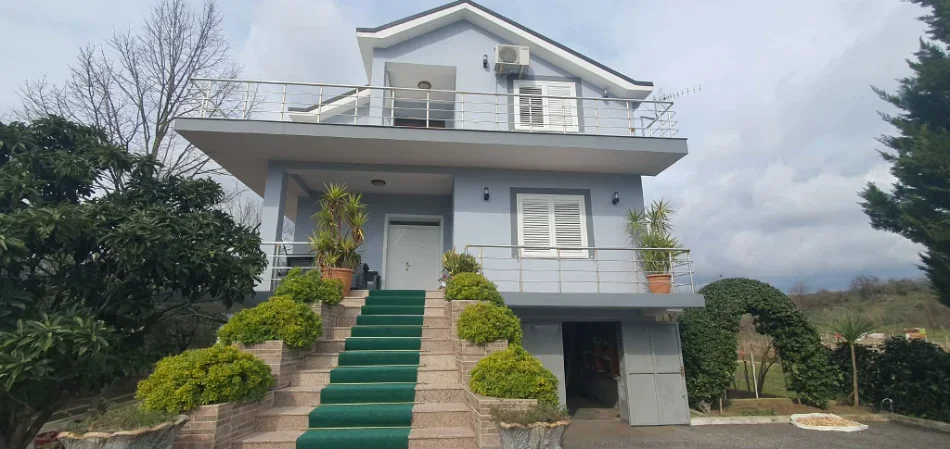 Tirane, shitet nga Pronari, pa-komision Vile 3 Katshe Kati 0, 10.000 m² 1.200.000 € (vore)