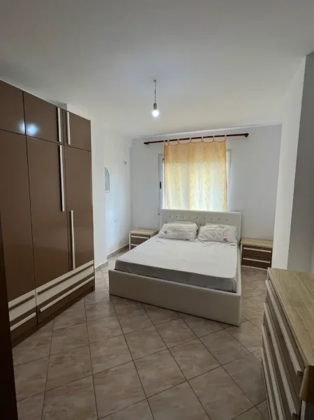 Tirane, jepet me qera apartament 1+1+Ballkon Kati 6, 72 m² 400 € 
