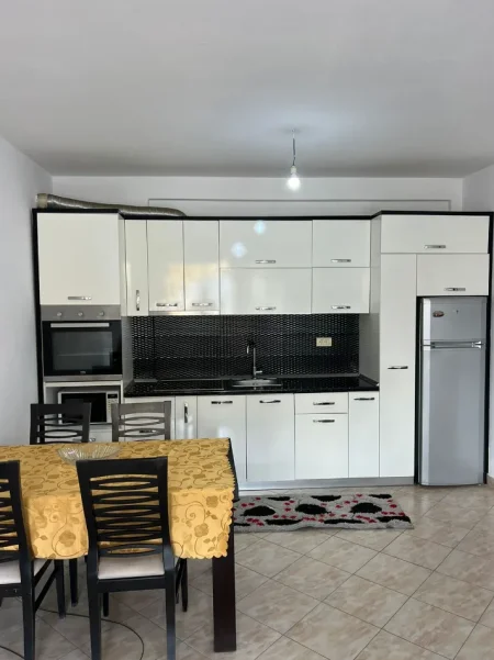 Tirane, jepet me qera apartament 1+1+Ballkon Kati 6, 72 m² 400 € 