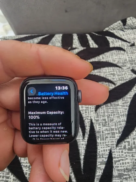 Elbasan, shes SmartWatch Shitet Apple watch series 5 44mm origjinale