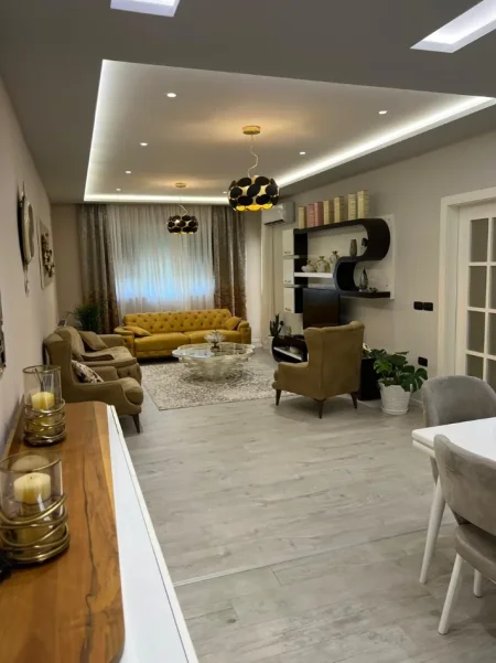 Tirane, jap me qera apartament 2+1+Ballkon Kati 1, 100 m² 900 € (Rruga liqeni thate)