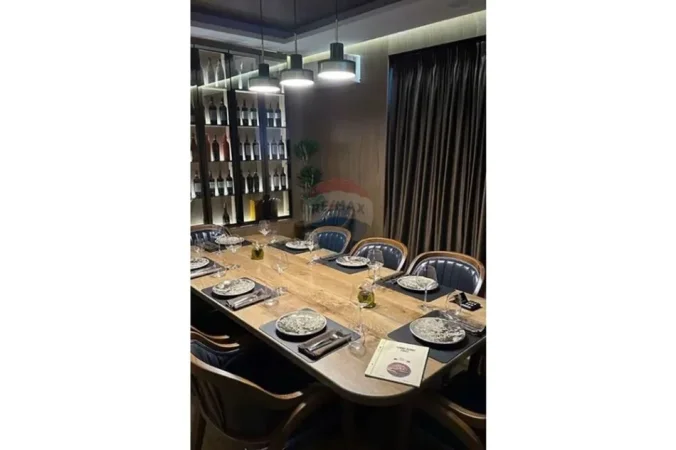 Shqiperi, jepet me qera bar-resorant , 160 m² 3.500 € (Vasil Shanto)