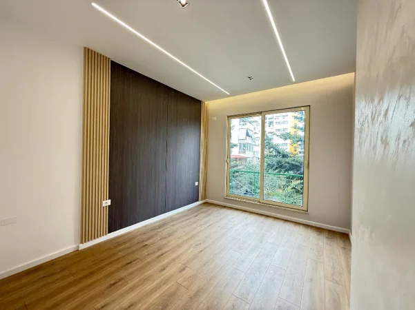 Tirane, shitet apartament 2+1 Kati 3, 77 m² 125.000 € (Astir)