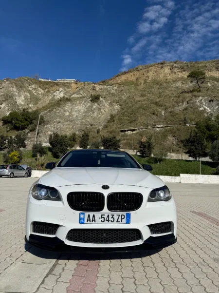 Tirane, shes makine Bmw 525 3.0 nafte 2011 Nafte, e bardhë automatik Kondicioner 266.000 km