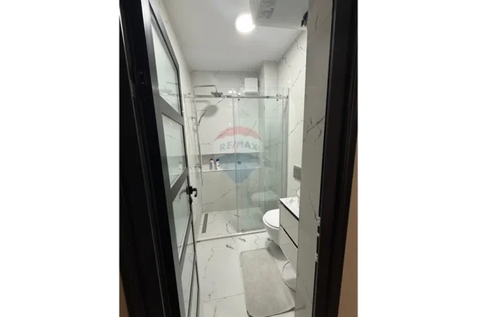 Tirane, jepet me qera apartament , 75 m² 880 € 