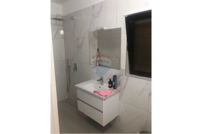 Tirane, shitet apartament , 116 m² 261.002 € (Selvia)