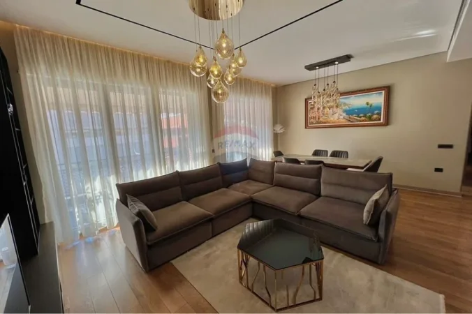 Tirane, shitet apartament , 141 m² 550.000 € 