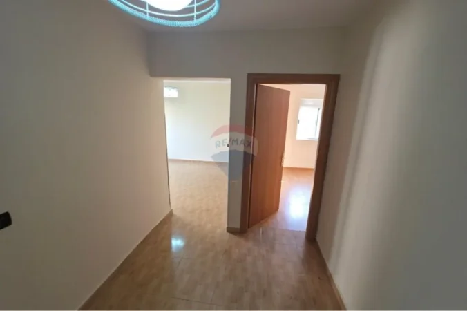 Tirane, shitet apartament , 80 m² 132.000 € (Medreseja)