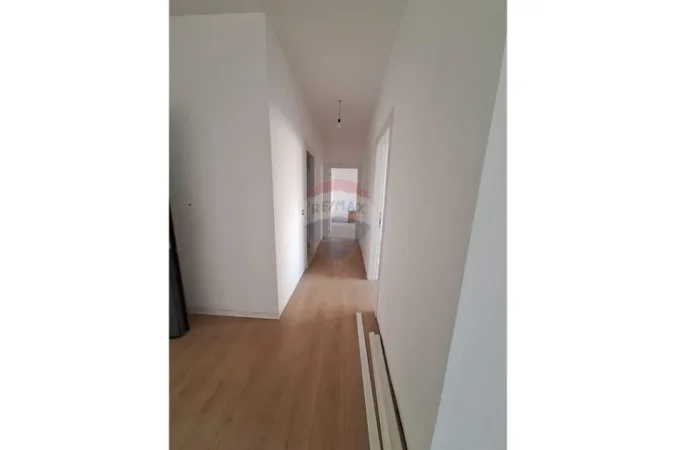 Tirane, shitet apartament , 121 m² 250.000 € 
