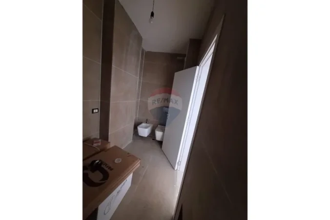 Tirane, shitet apartament , 121 m² 250.000 € 
