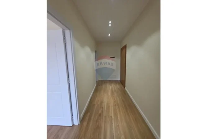 Tirane, shitet apartament , 68 m² 185.004 € 