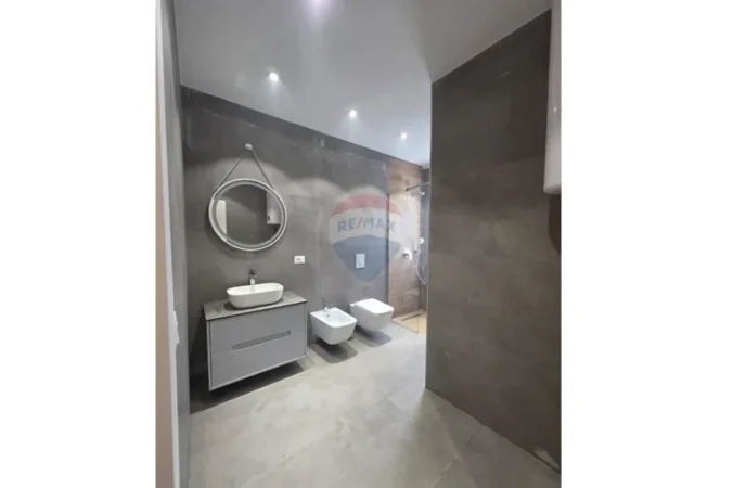 Tirane, shitet apartament , 68 m² 185.004 € 