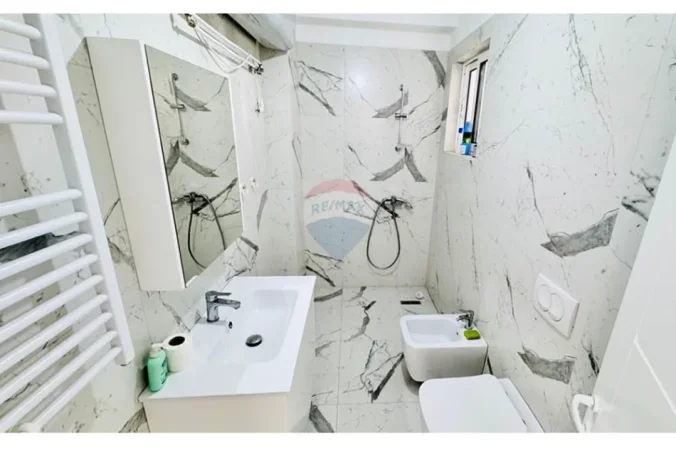 Tirane, shitet apartament , 110 m² 255.001 € 