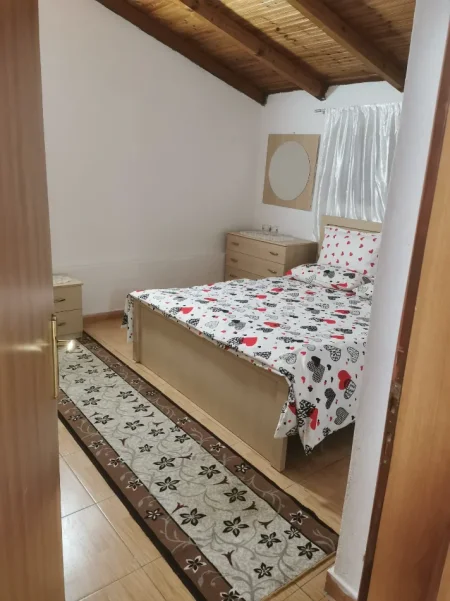Tirane, jepet me qera apartament 1+1+Ballkon Kati 5, 65 m² 500 € (Ministria e drejtesise)