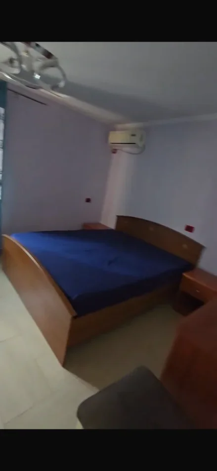 Tirane, jepet me qera apartament 2+1 Kati 2, 75 m² 700 € (Ali visha)