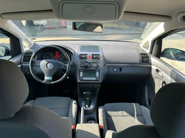 Tirane, shes makine Volkswagen Nafte, blu automatik Kondicioner 310.000 km 4.000 €