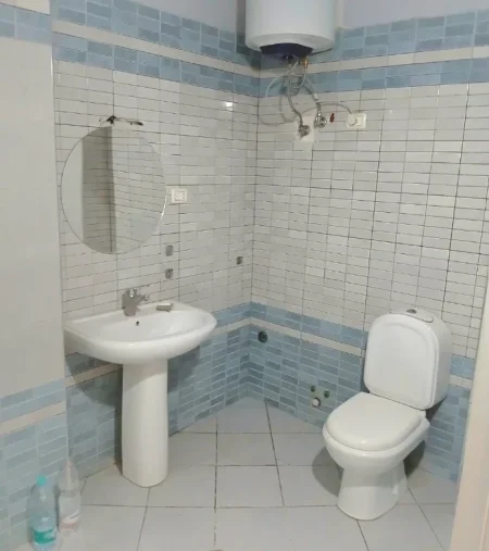 Tirane, shitet apartament 1+1 Kati 6, 78 m² 110.000 € (Pallatet Cabej)