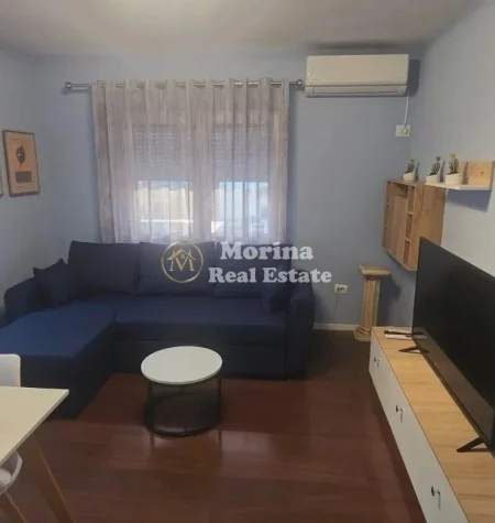 Tirane, jepet me qera apartament 1+1 Kati 4, 50 m² 550 € (Rruga e Durresit)
