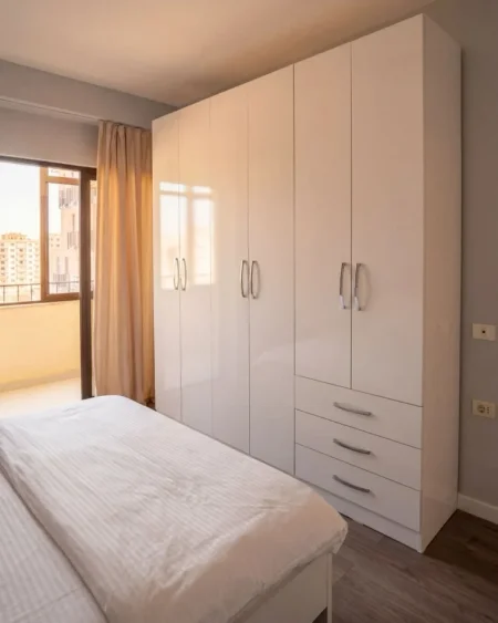Tirane, jepet me qera apartament 2+1 Kati 5, 80 m² 850 € (Mondial)