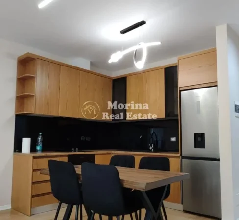 Tirane, jepet me qera apartament 1+1 Kati 4, 65 m² 600 € (Stacioni i Trenit)