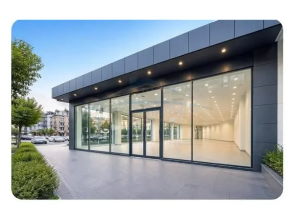 Tirane, jepet me qera ambjent biznesi Kati 0, 200 m² 3.000 € (laprake)